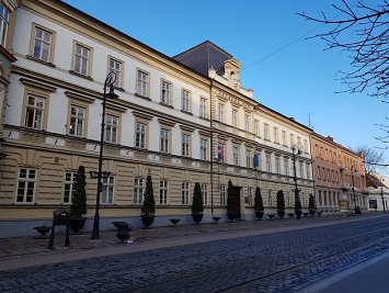 Úrad verejného zdravotníctva vydáva vyhlášky v súlade s Ústavou Slovenskej republiky