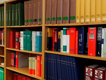 LEGISLATÍVA: Plénum ÚS SR rozhodlo v dvoch veciach týkajúcich sa vyslovenia nesúladu zákonov