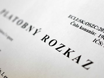 NÁZOR EXEKÚTORA: Čo s výkonom rozhodnutia - exekúciami?