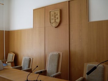 Aedificatio non solo cedit v  podmienkach Slovenskej republiky