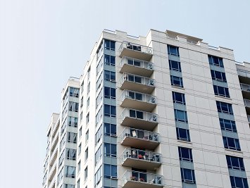 JUDIKATÚRA: Veľký senát NS SR: Vyporiadanie bezpodielového spoluvlastníctva manželov a členský podiel v bytovom družstve
