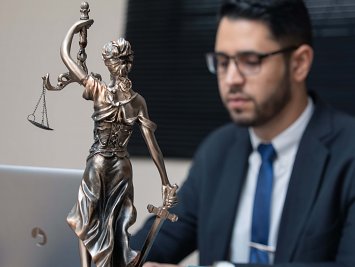 JUDIKATÚRA: Bezúspešné uplatňovanie práva nie je porušením právnej povinnosti